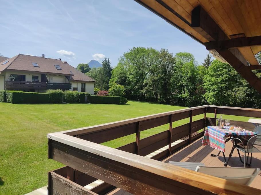 Bel Appartement Au Calme A 5 Minutes Du Village Menthon-Saint-Bernard Eksteriør bilde